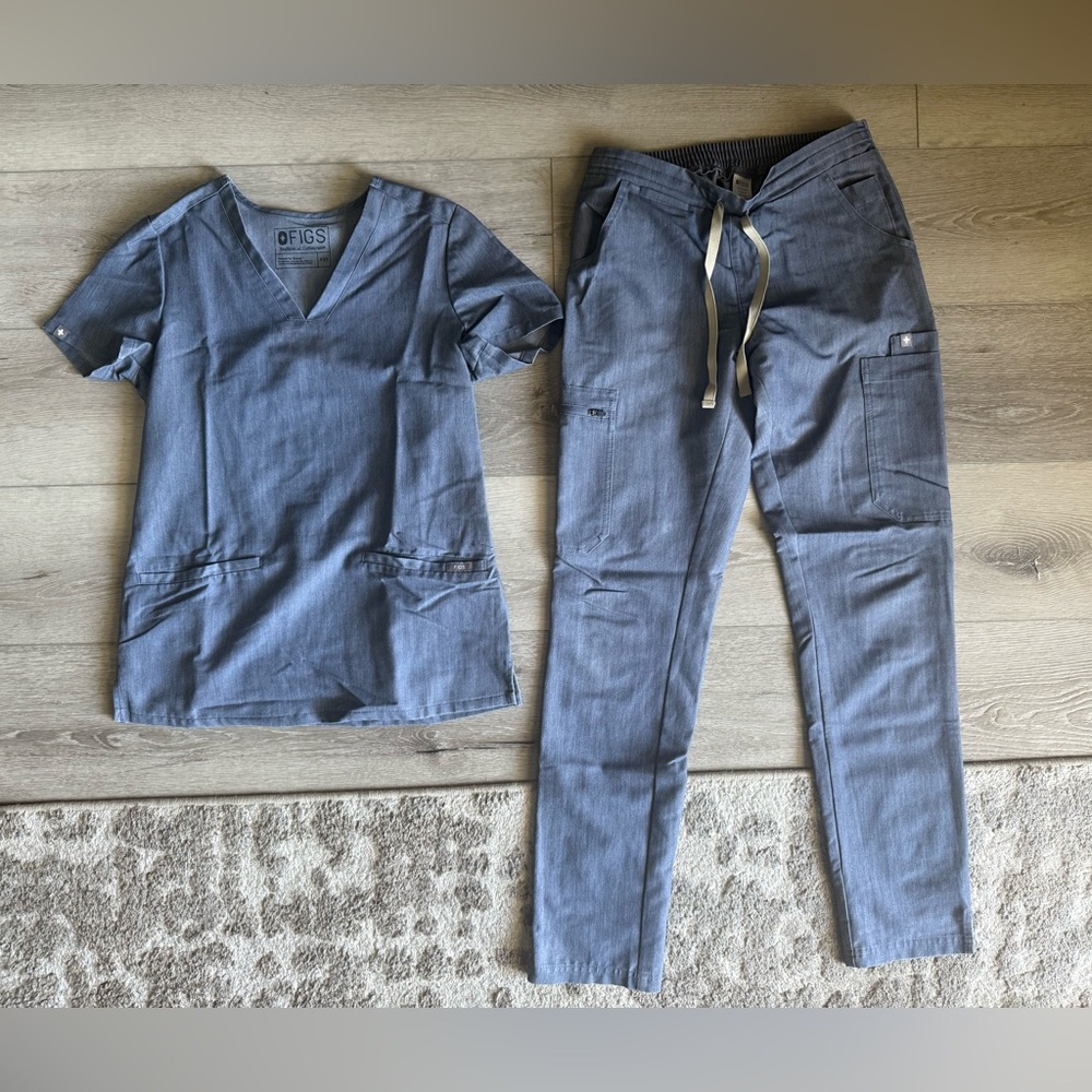 FIGS Heather Blue Scrub Set